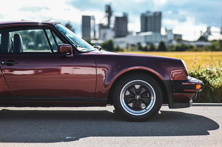 Porsche 911 Turbo 3.3 (US)