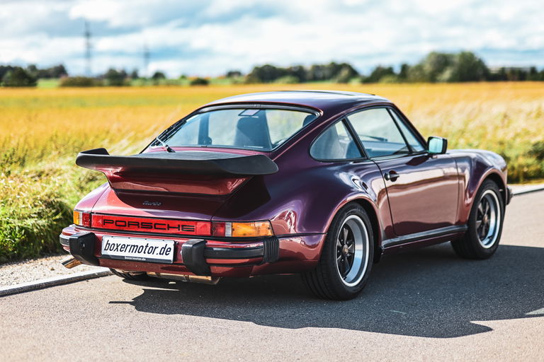 Porsche 911 Turbo 3.3 (US)