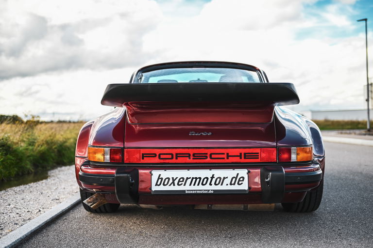 Porsche 911 Turbo 3.3 (US)