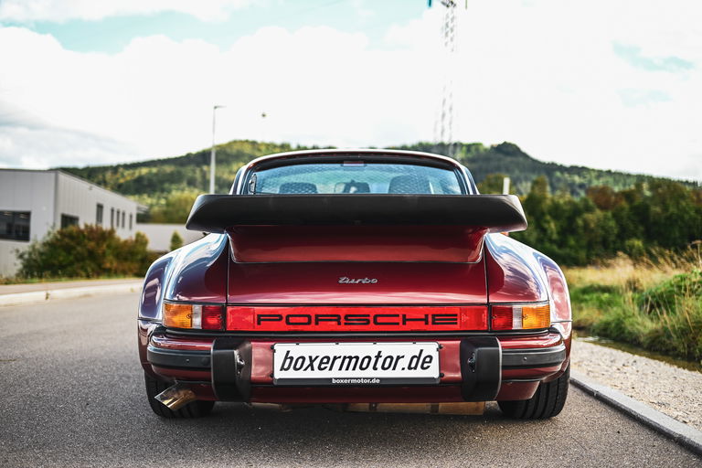 Porsche 911 Turbo 3.3 (US)
