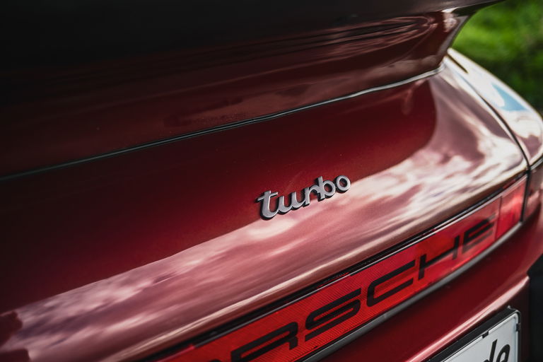 Porsche 911 Turbo 3.3 (US)