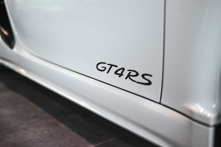 Porsche 718 Cayman GT4 RS
