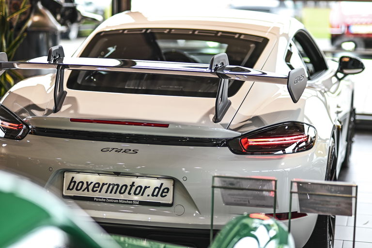 Porsche 718 Cayman GT4 RS