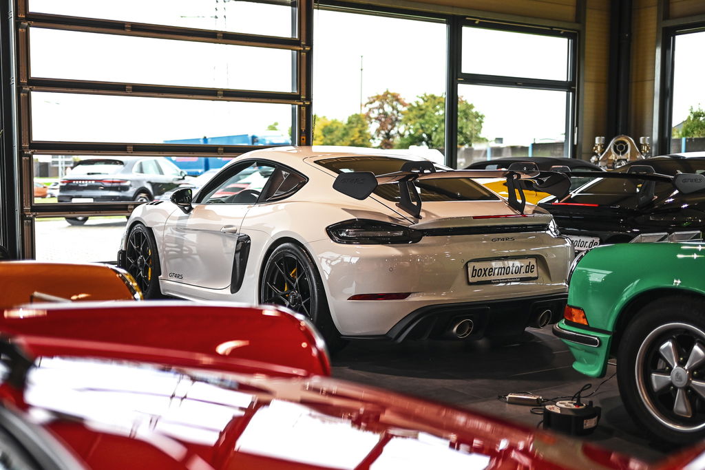 Porsche 718 Cayman GT4 RS