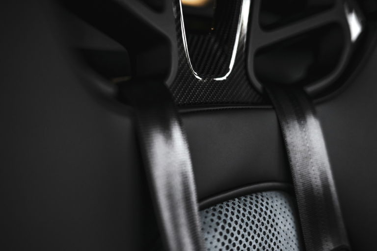 Porsche 718 Cayman GT4 RS