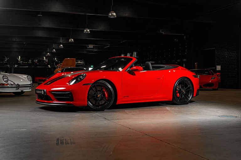 Porsche 992 Carrera 4 GTS