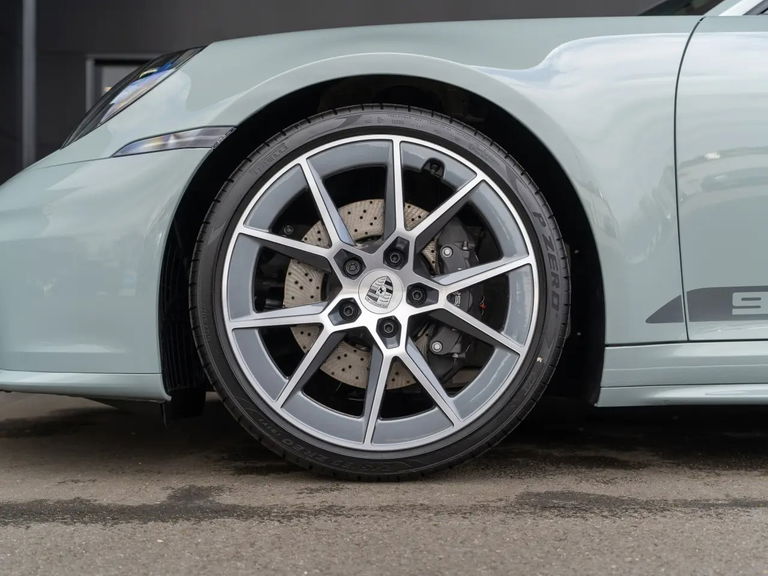 Porsche 992.2 Carrera T