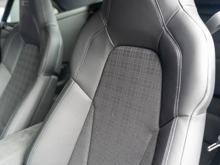 Porsche 992.2 Carrera T