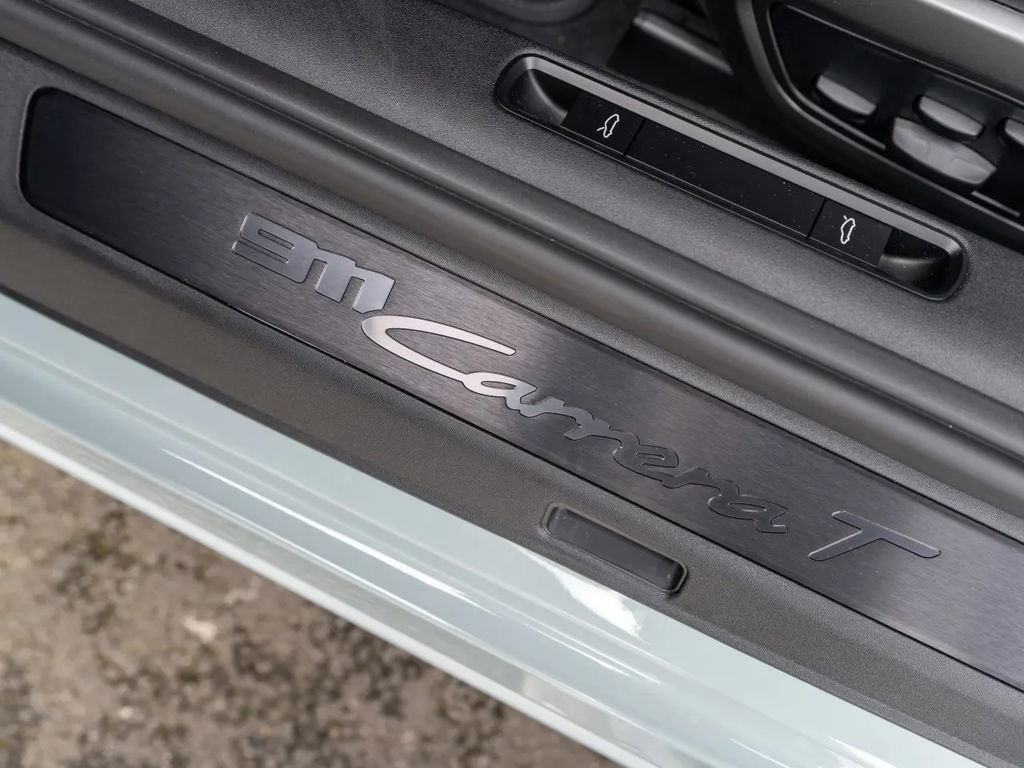 Porsche 992.2 Carrera T