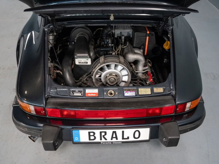 Porsche 911 Carrera 3.2
