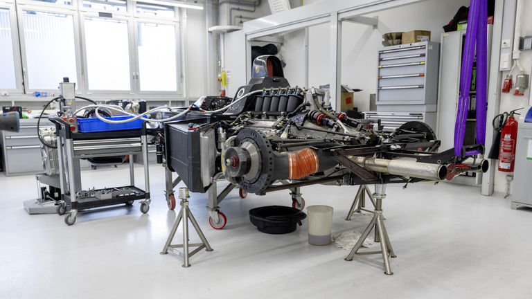 25 years of Porsche Carrera GT – From failed Formula 1 dream to supercar legend
