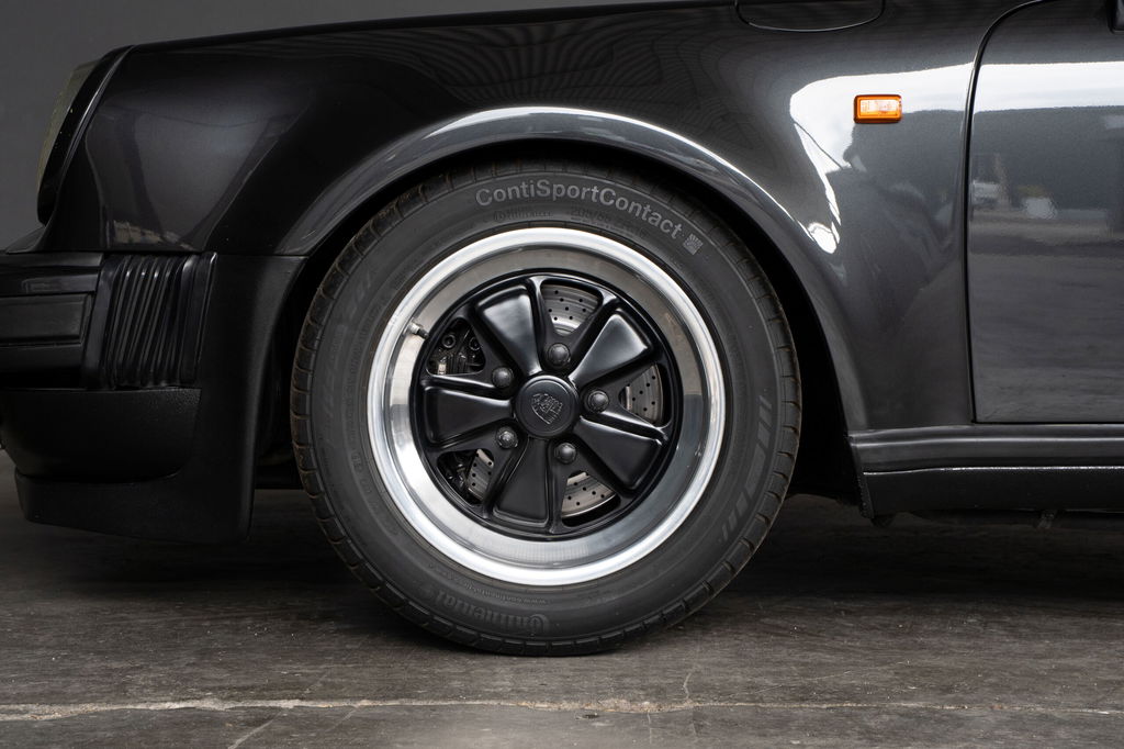 Porsche 911 Turbo 3.3