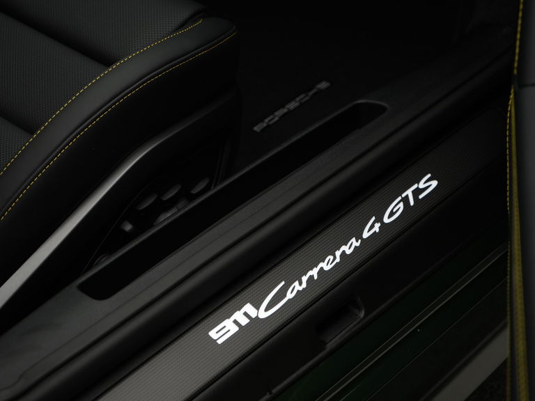 Porsche 992.2 Carrera 4 GTS