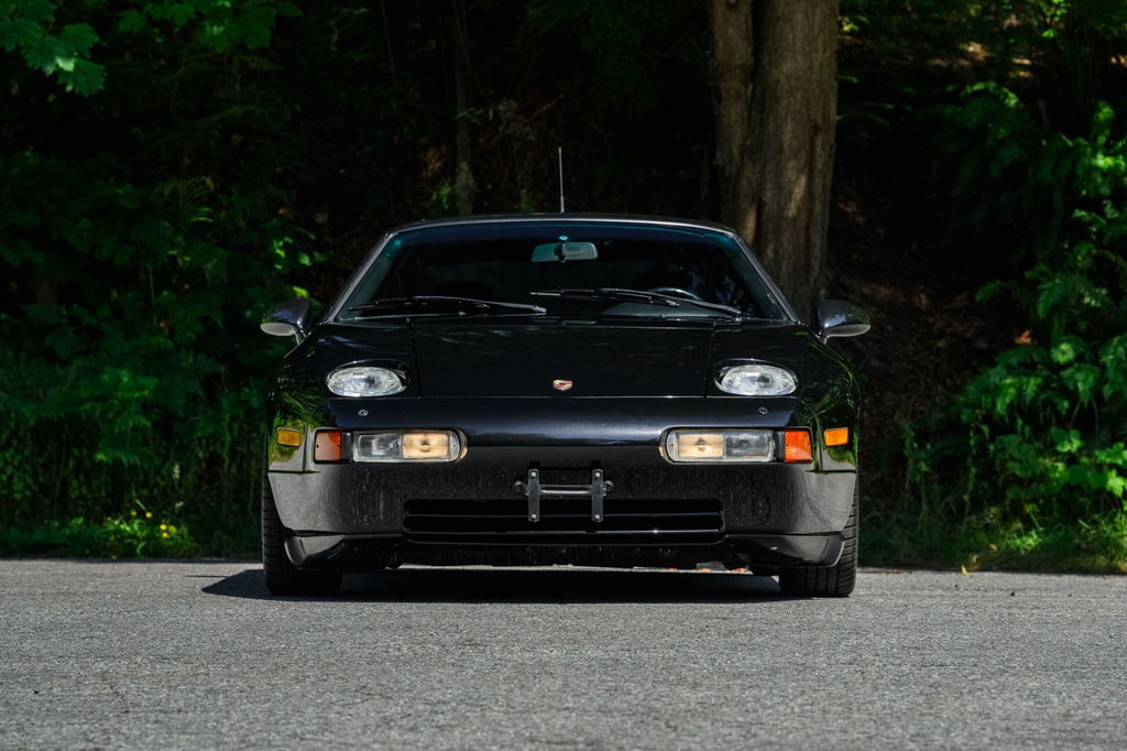 Porsche 928 GTS