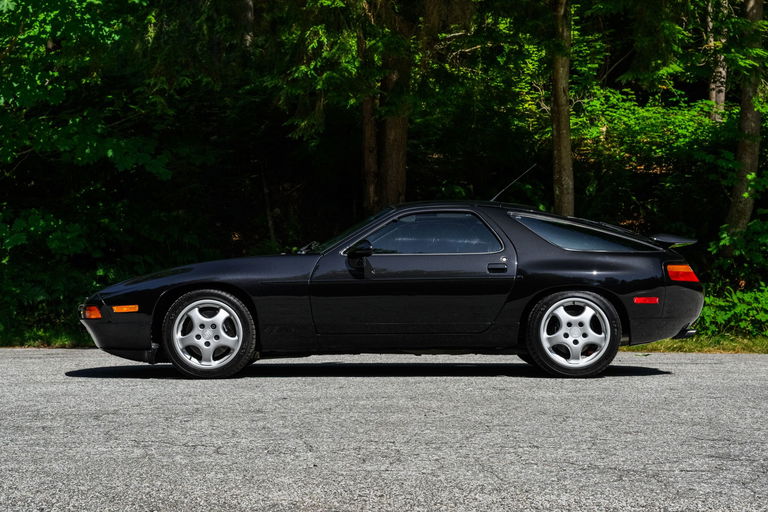 Porsche 928 GTS