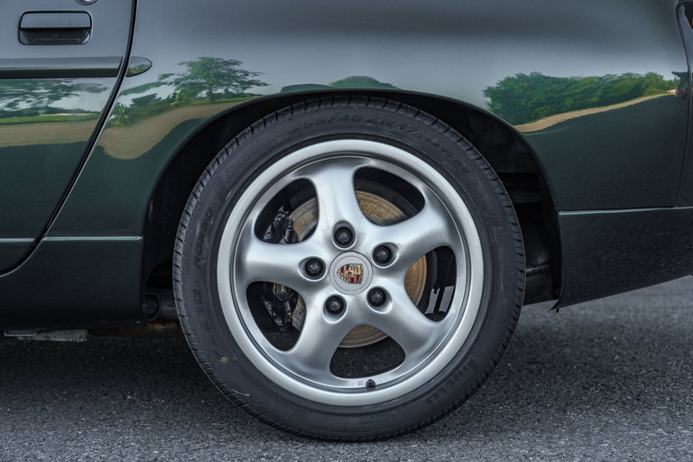 Porsche 928 GTS