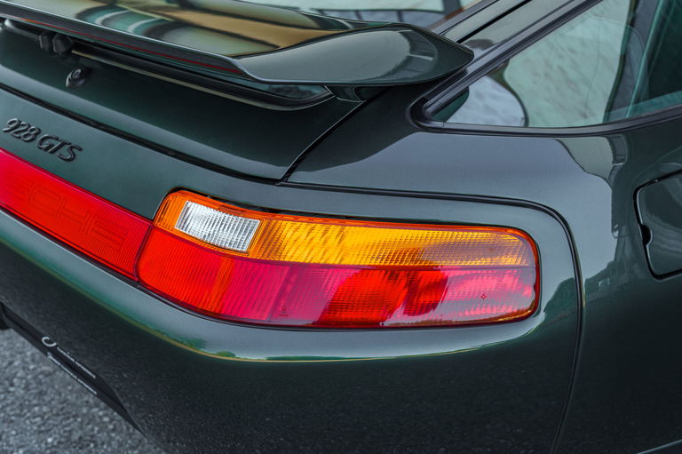 Porsche 928 GTS