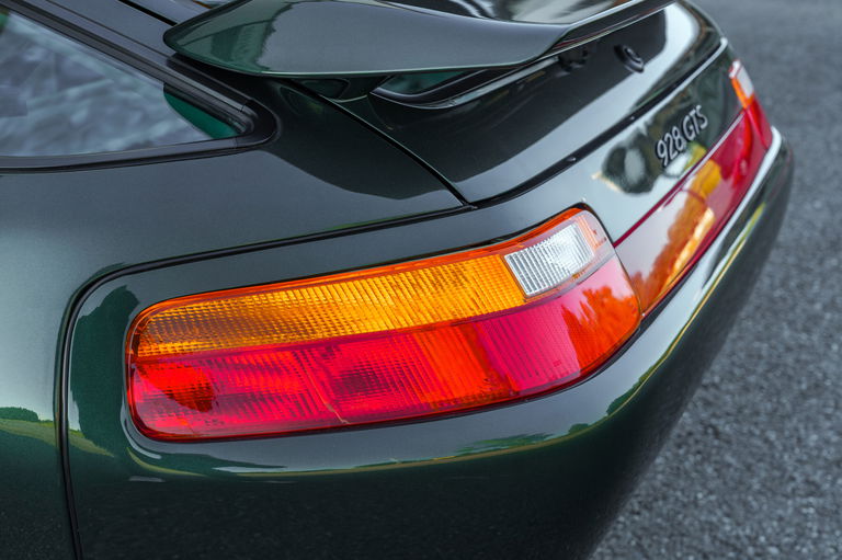 Porsche 928 GTS