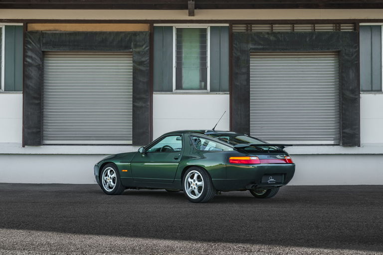 Porsche 928 GTS
