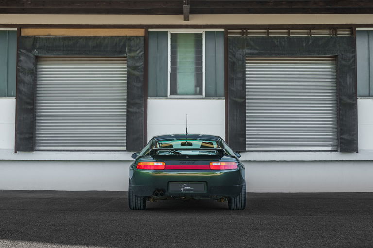 Porsche 928 GTS