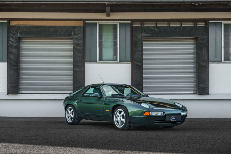 Porsche 928 GTS
