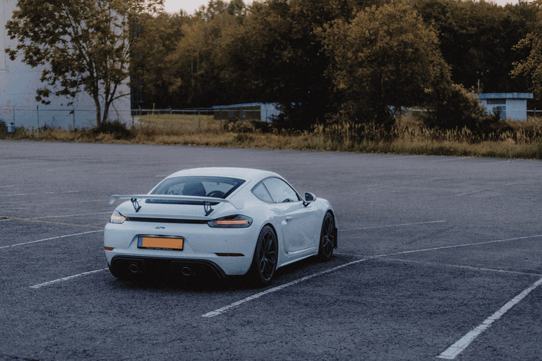 Porsche 718 Cayman GT4