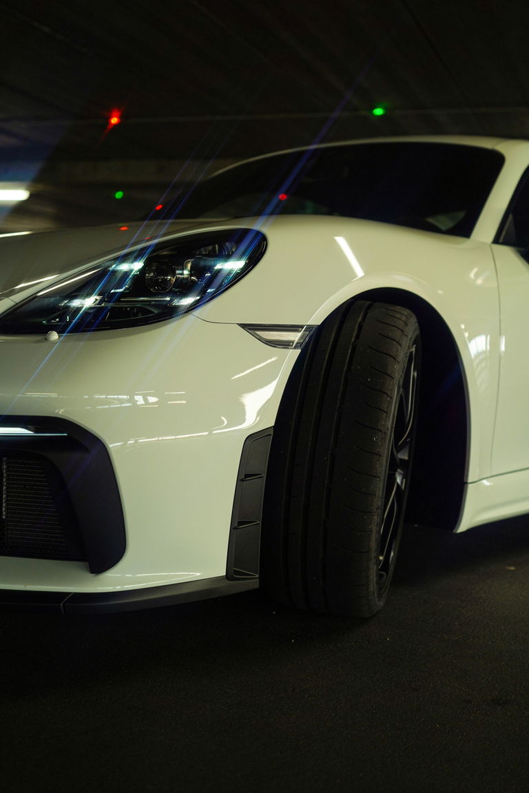 Porsche 718 Cayman GT4