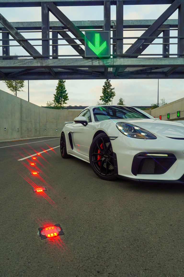 Porsche 718 Cayman GT4