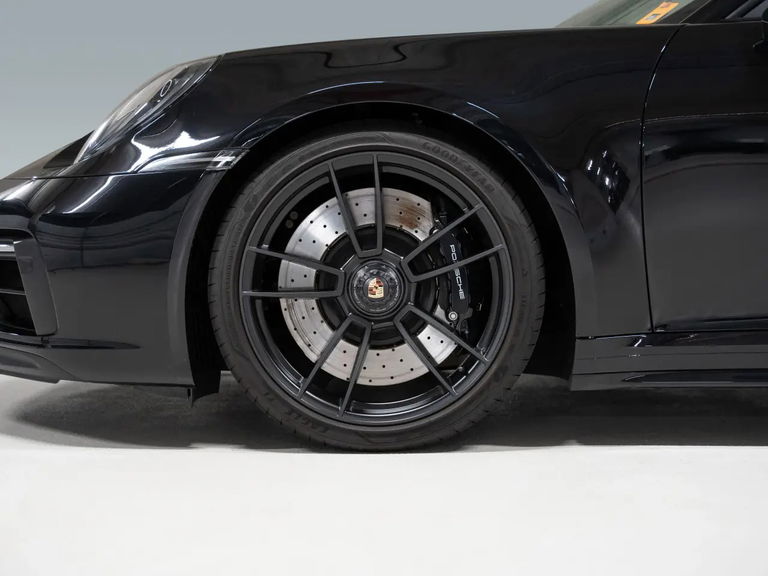 Porsche 992 Carrera GTS