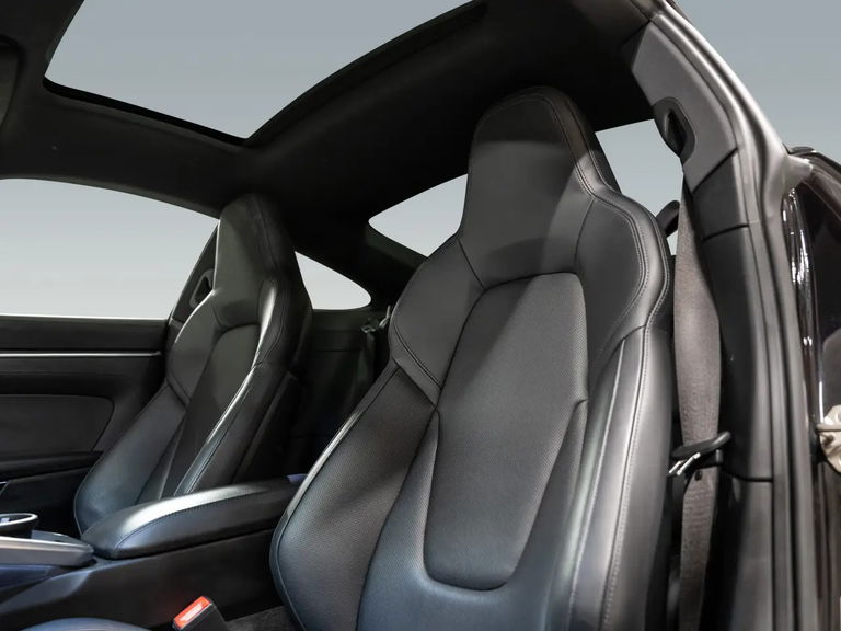 Porsche 992 Carrera GTS