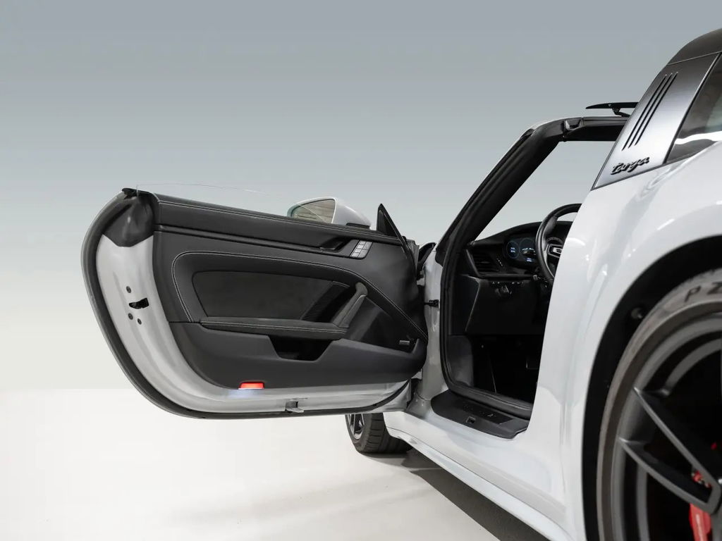 Porsche 992 Targa 4 GTS