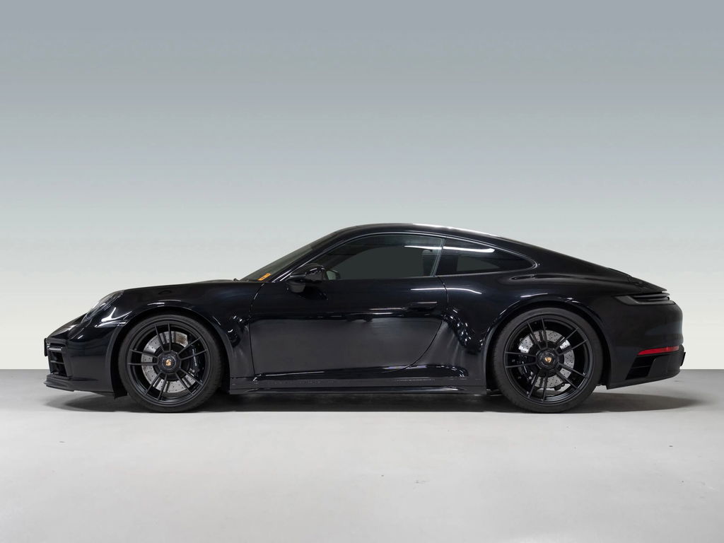 Porsche 992 Carrera GTS
