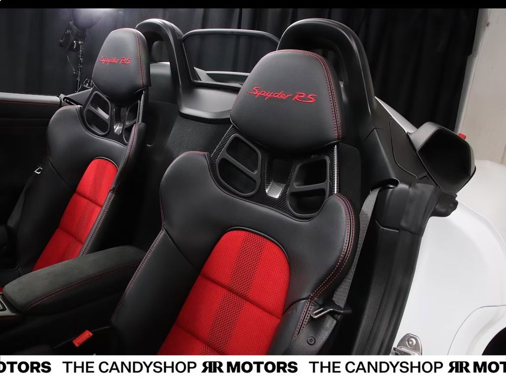 Porsche 718 Spyder RS