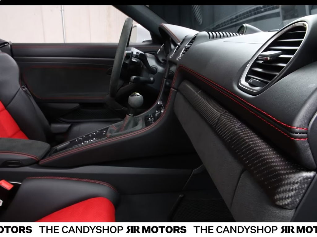 Porsche 718 Spyder RS