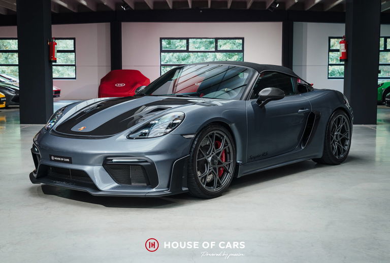 Porsche 718 Spyder RS