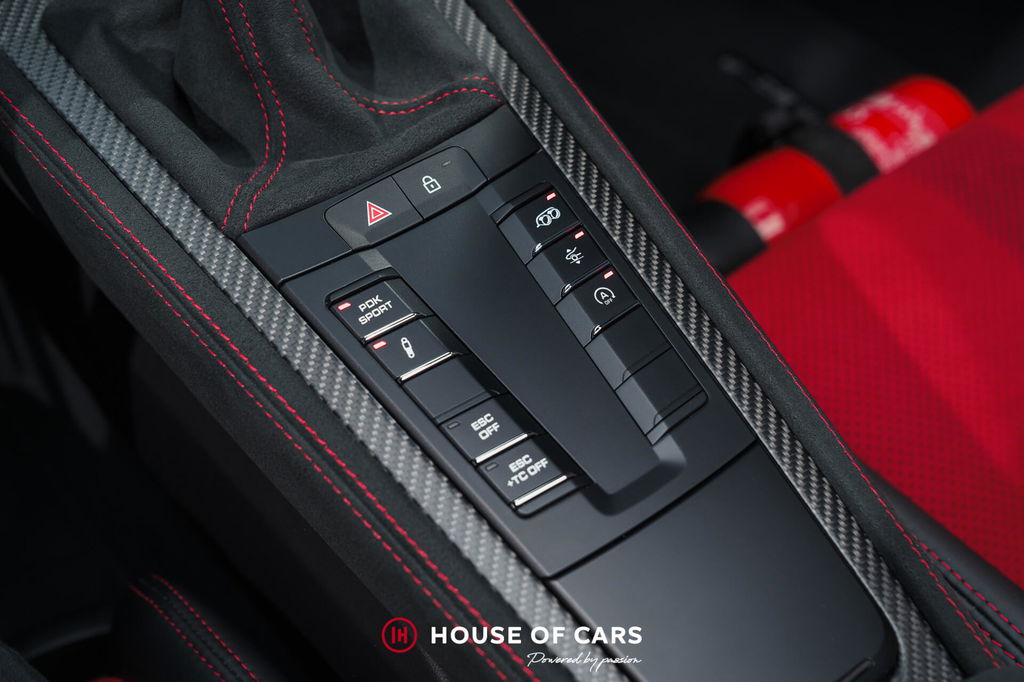 Porsche 718 Spyder RS