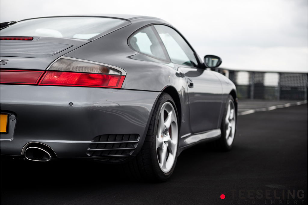 Porsche 996 Carrera 4S