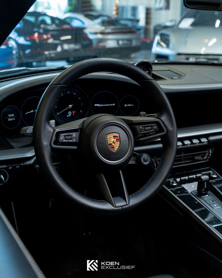 Porsche 992 Carrera 4S