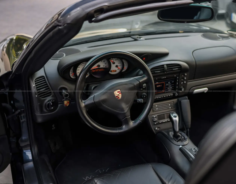 Porsche 996 Carrera 4