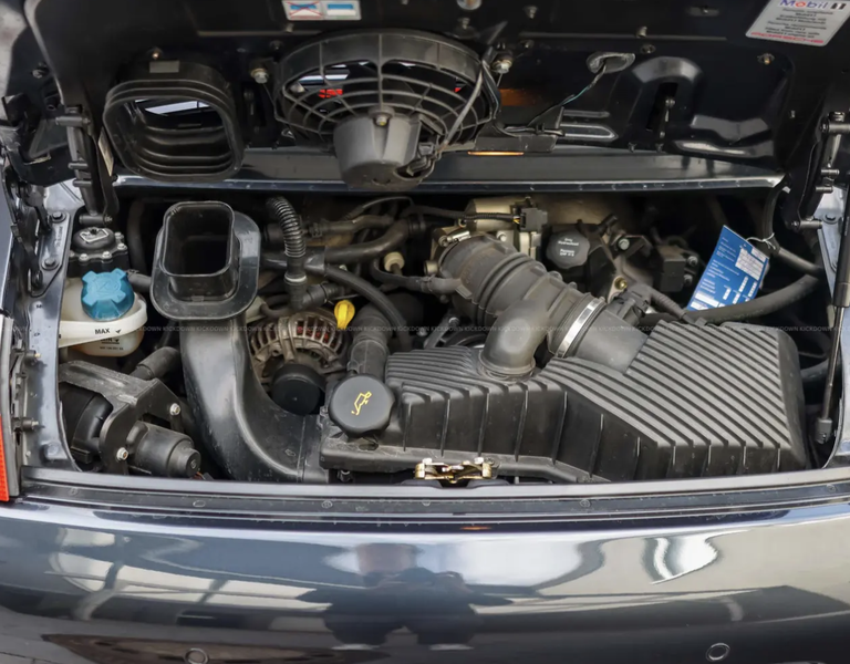 Porsche 996 Carrera 4