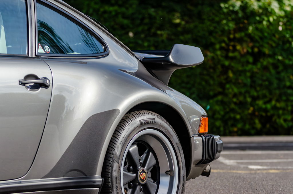 Porsche 911 Carrera 3.2 Supersport