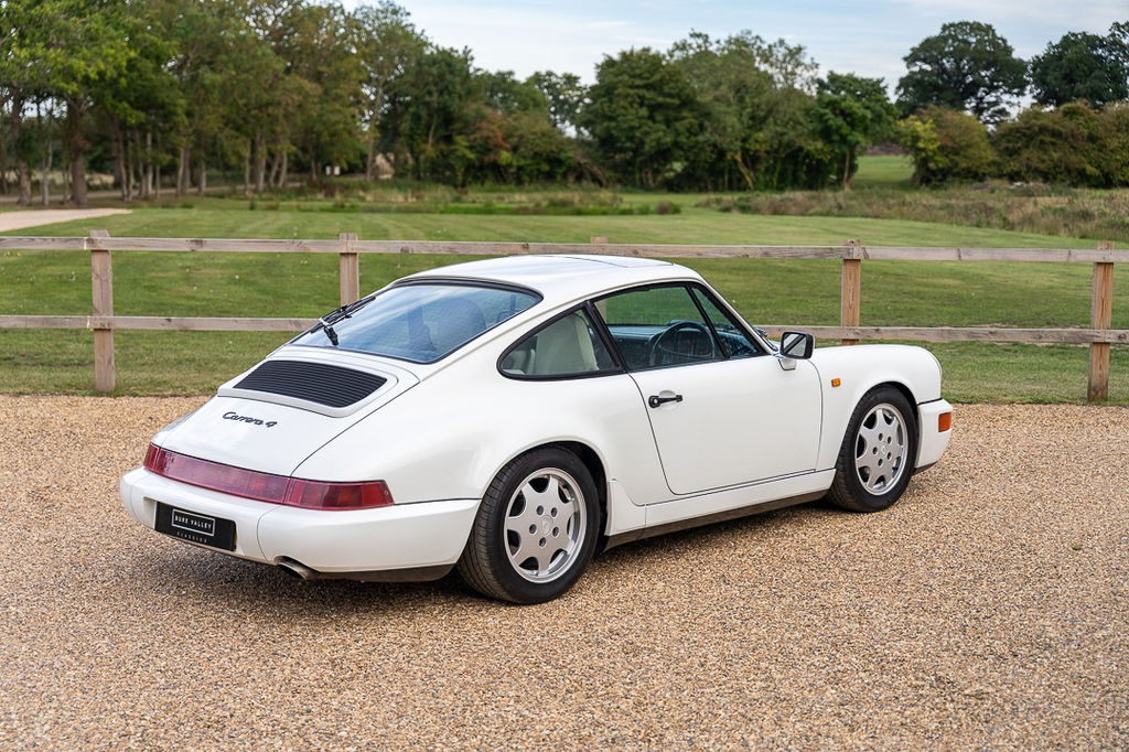 Porsche 964 Carrera 4