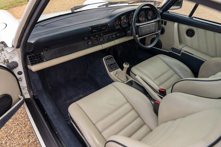 Porsche 964 Carrera 4