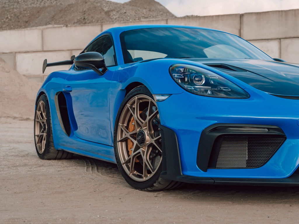 Porsche 718 Cayman GT4 RS