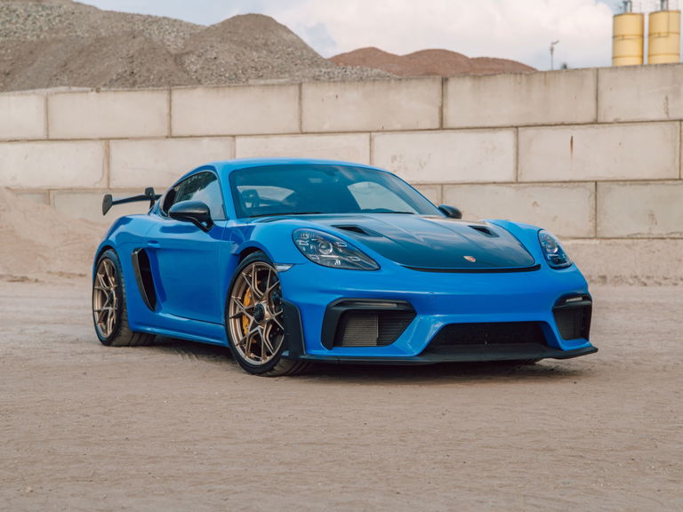 Porsche 718 Cayman GT4 RS
