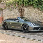 Porsche 992 Carrera 4