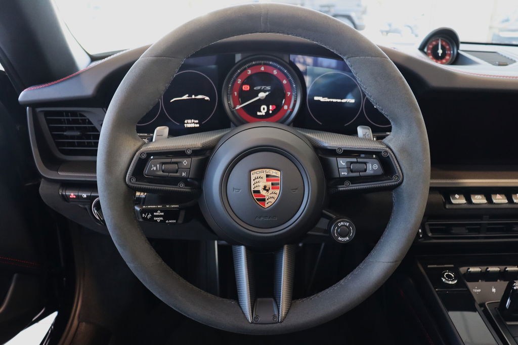 Porsche 992 Carrera GTS