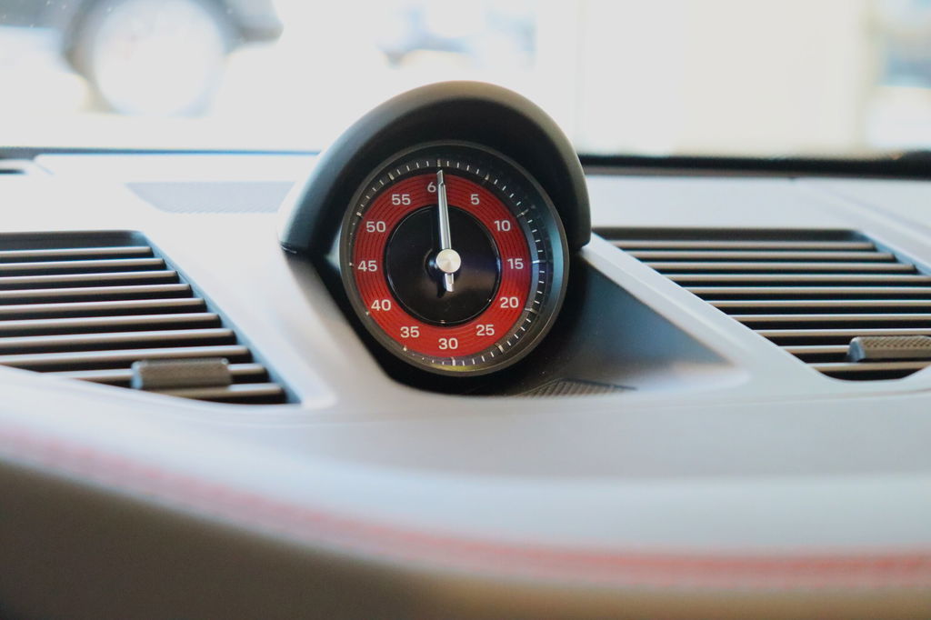 Porsche 992 Carrera GTS