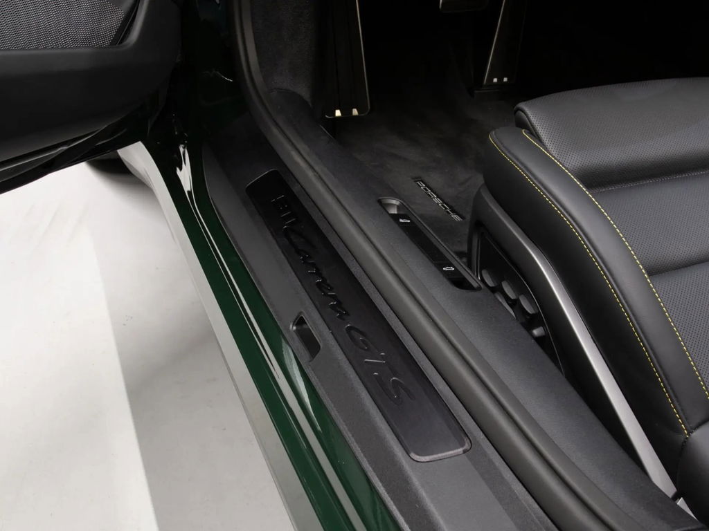 Porsche 992.2 Carrera GTS