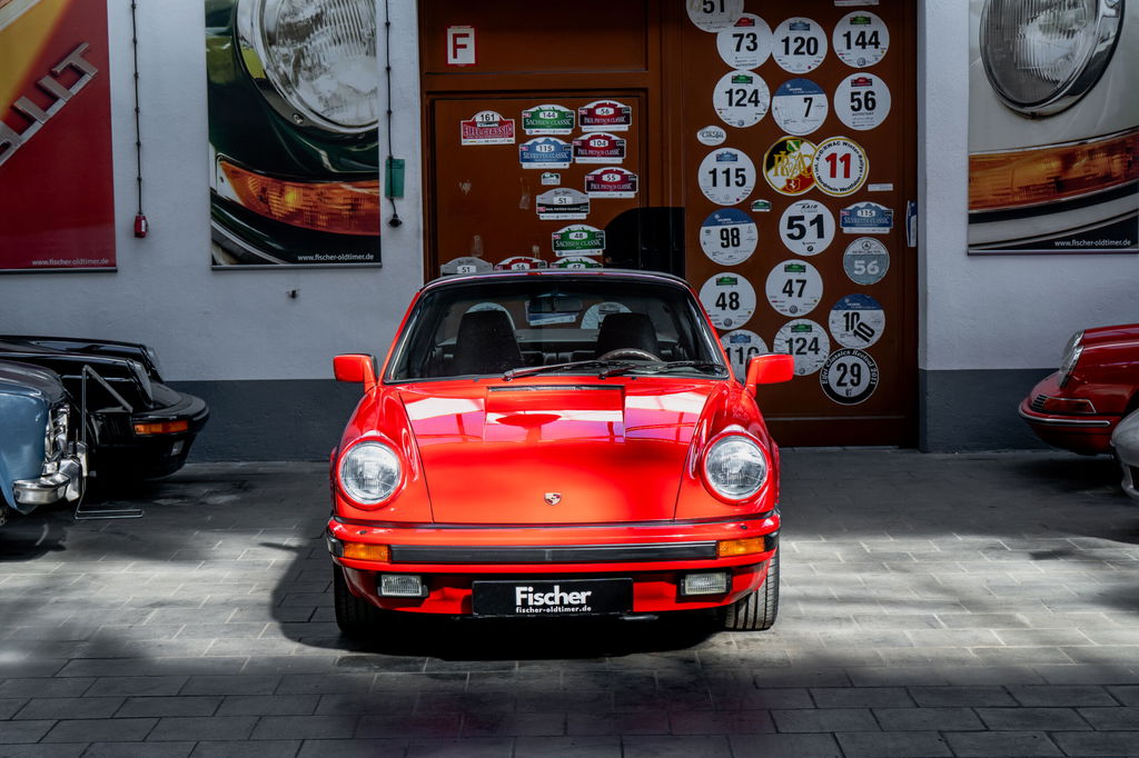 Porsche 911 Carrera 3.2 (US)